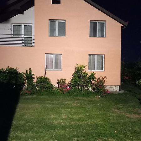 Albergue Traveler'S Rest - Near Podgorica Airport Mitrovici  Exterior foto