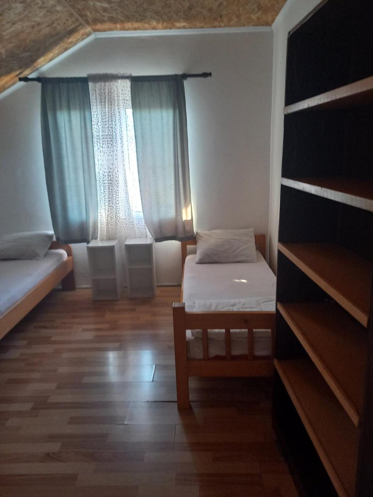 Albergue Traveler'S Rest - Near Podgorica Airport Mitrovici  Exterior foto